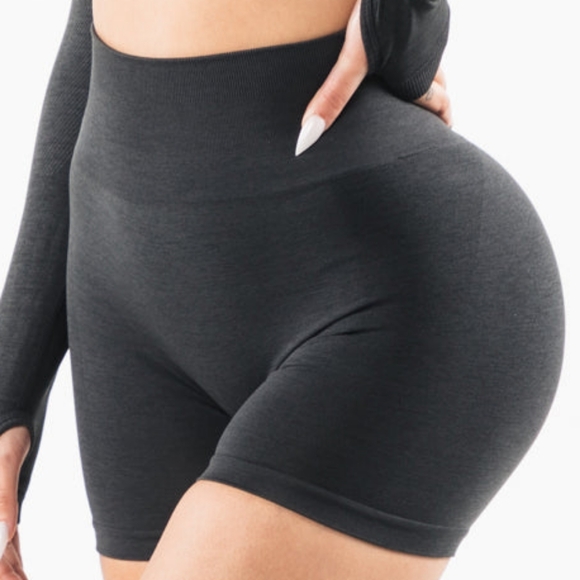 ALPHALETE AMPLIFY SHORTS 4.5" Color Shadow. Size Medium - Picture 3 of 7